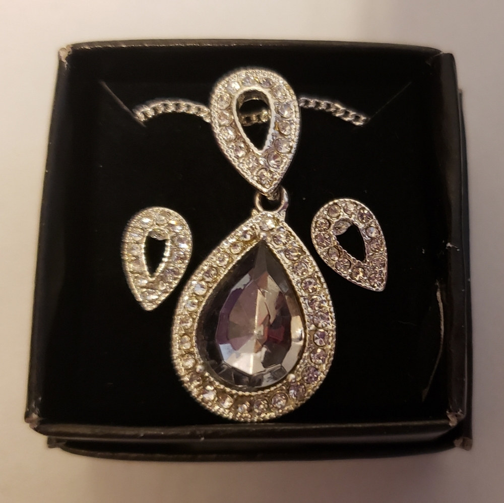 ⭐ ANY 3 JEWERLY FOR $40 ⭐ Jewerly Set